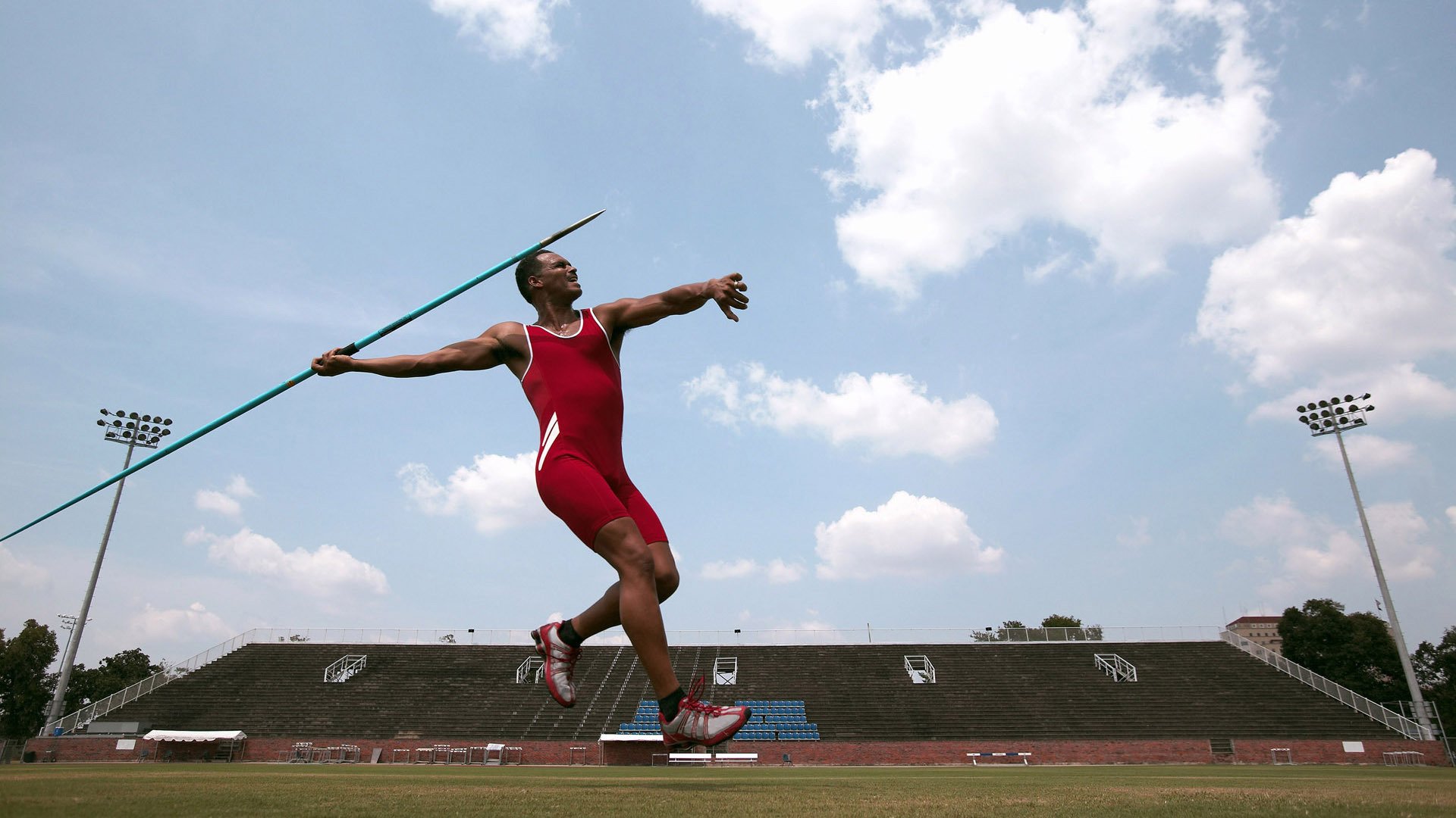 雷军“榜一大哥”陈年，如何十年斩断十亿债务？